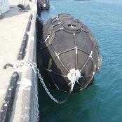 PNEUMATIC FENDER