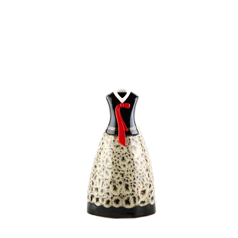 Hanbok shaped Decorative Ceramics Hyangwonjeong