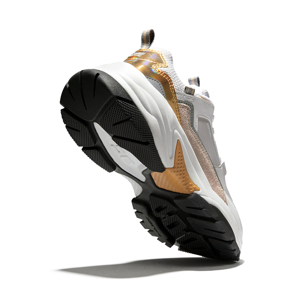 Akiii Classic Hiker