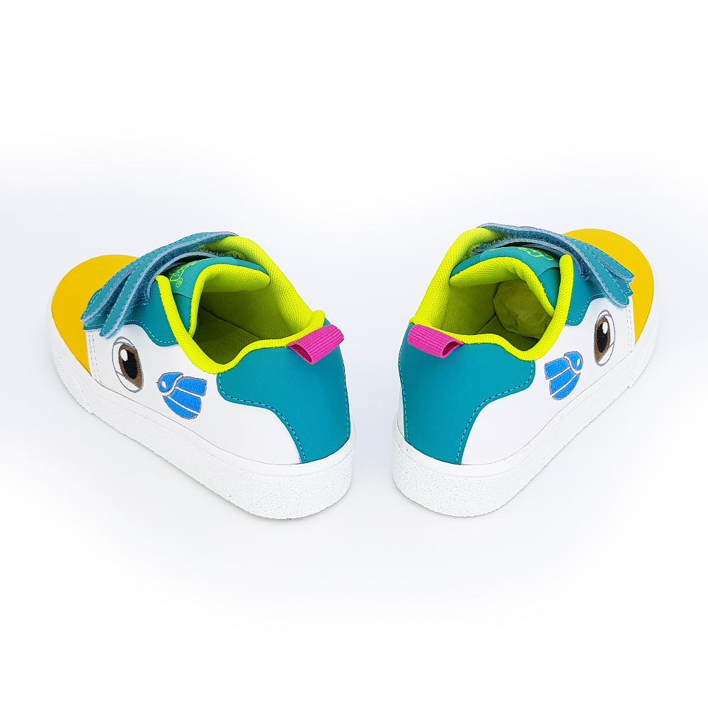 A Perry sneakers