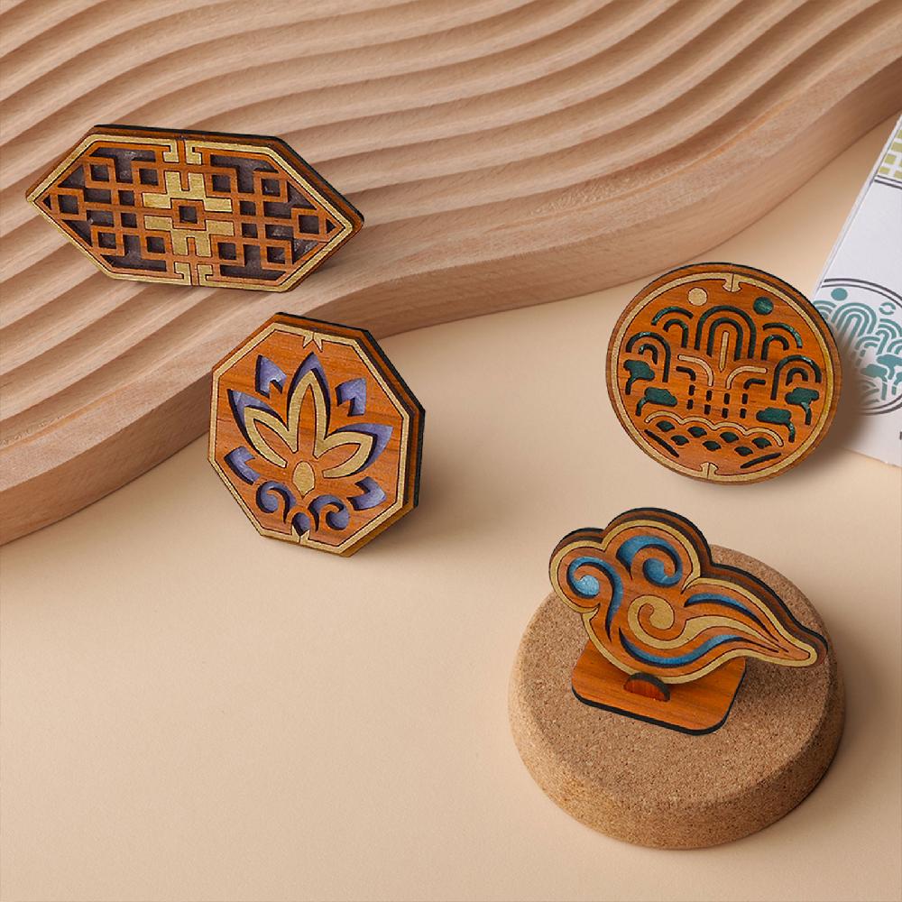 Korean Traditional Patterned Wooden Diffuser Holder / Lotus