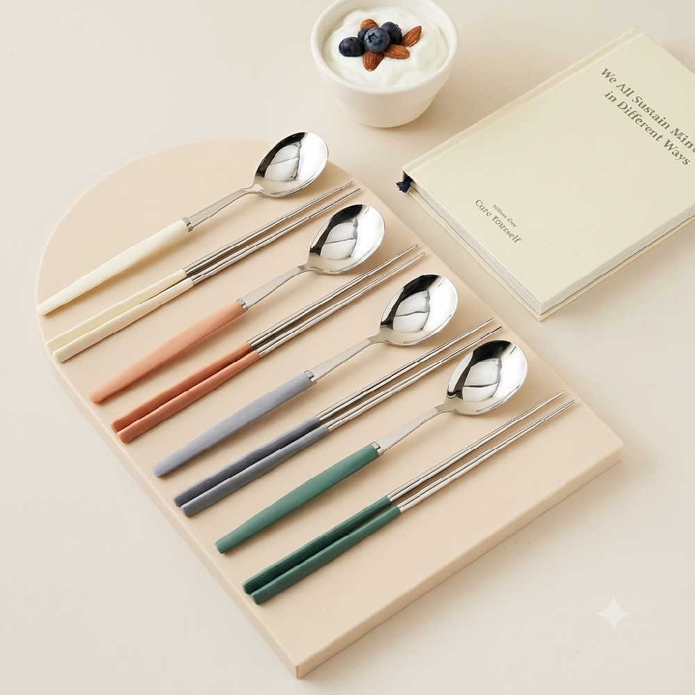 Lightweight Chopsticks and Spoons 1