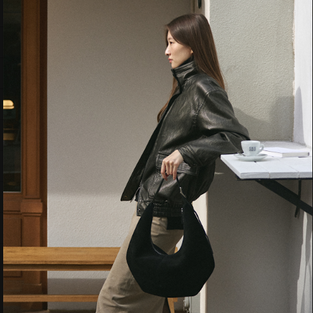 ATELIER DE LUMEN Women Mossy Hobo Bag