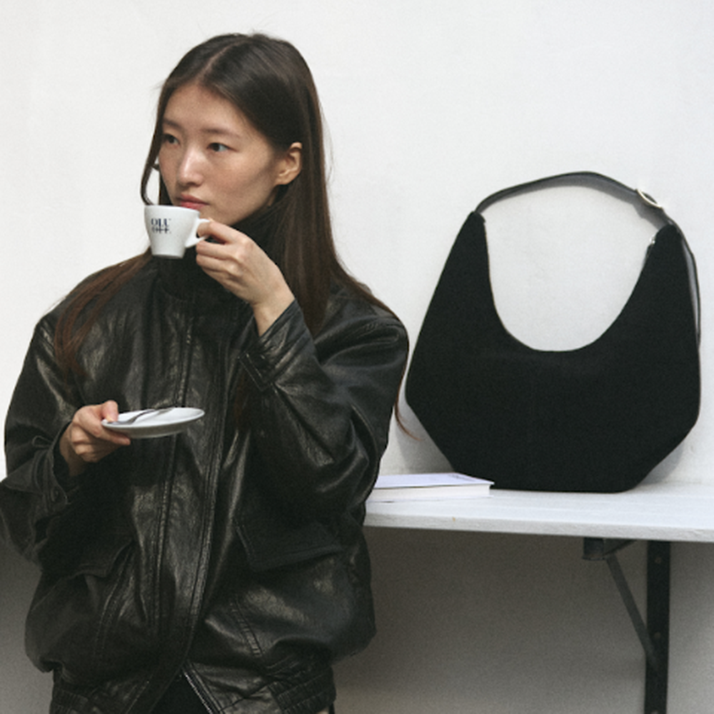 ATELIER DE LUMEN Women Mossy Hobo Bag